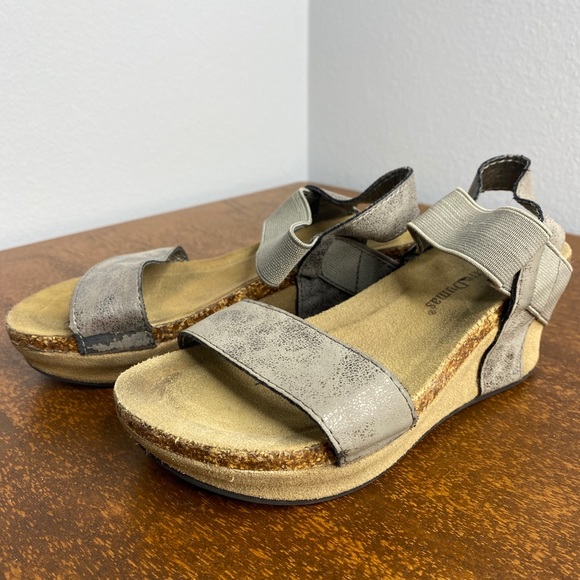 Pierre Dumas Pewter Loop-Heel Wedge Sandal - Picture 1 of 3